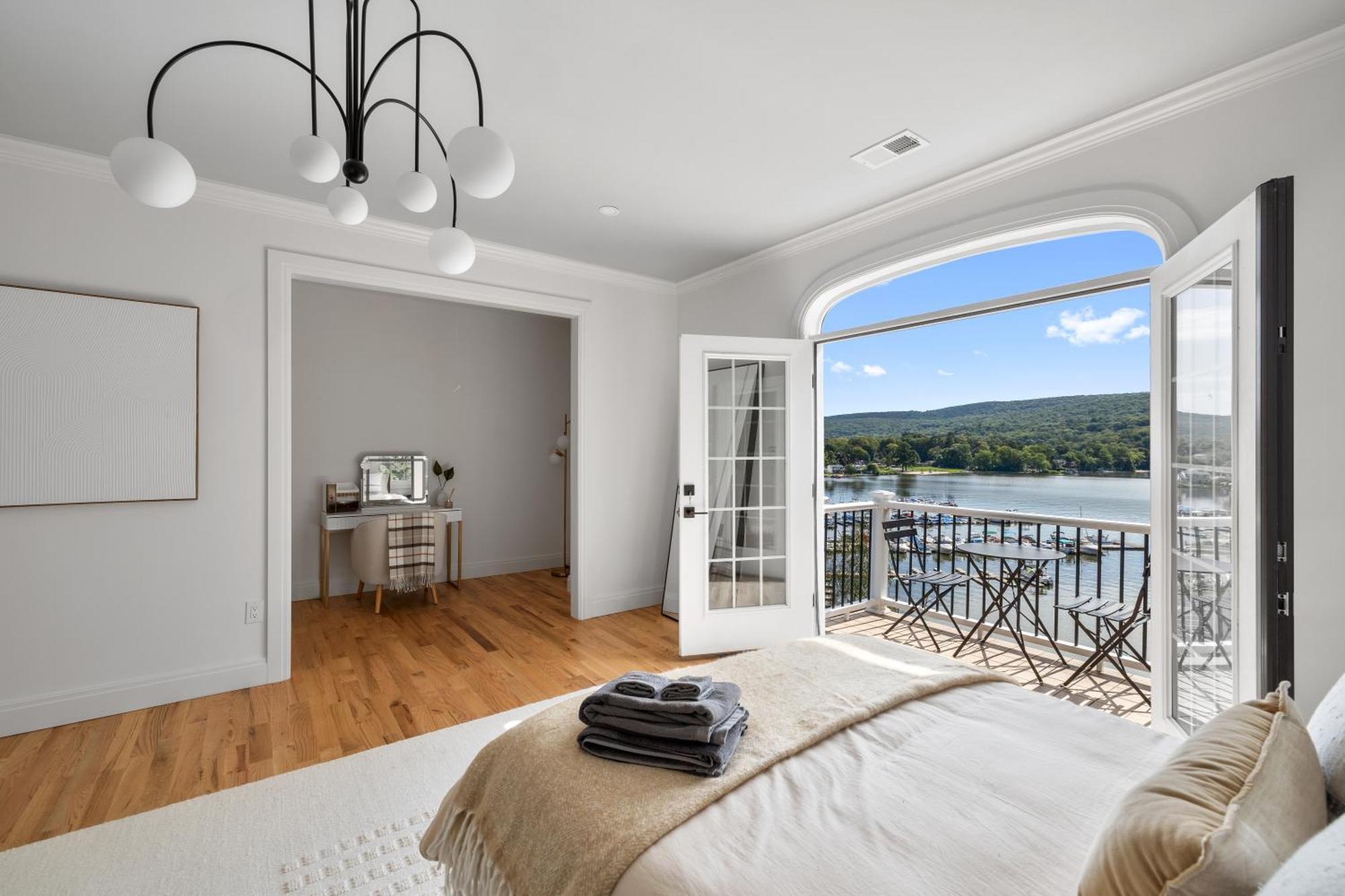 Lakeview House - Hot Tub - Firepit - Stunning Views - Spacious Deck - Cozy Living Room - Bar Greenwood Lake Ngoại thất bức ảnh