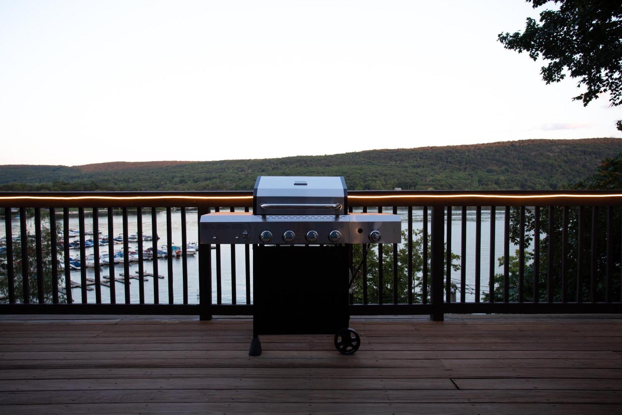 Lakeview House - Hot Tub - Firepit - Stunning Views - Spacious Deck - Cozy Living Room - Bar Greenwood Lake Ngoại thất bức ảnh